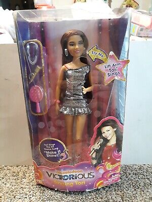 Nickelodeon Victorious Tori Vega Singing Doll New in damaged box Rare