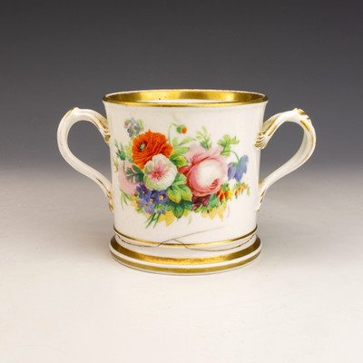 Frühe englische handbemalte - vergoldete & blumenliebende Tasse - beschädigt aber schön