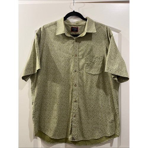UNTUCKit Olive Green Short-Sleeve Button-Down Shirt with Micro Pattern