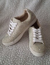Betsey Johnson Pearl Sidney Sneaker - Cream Size 2