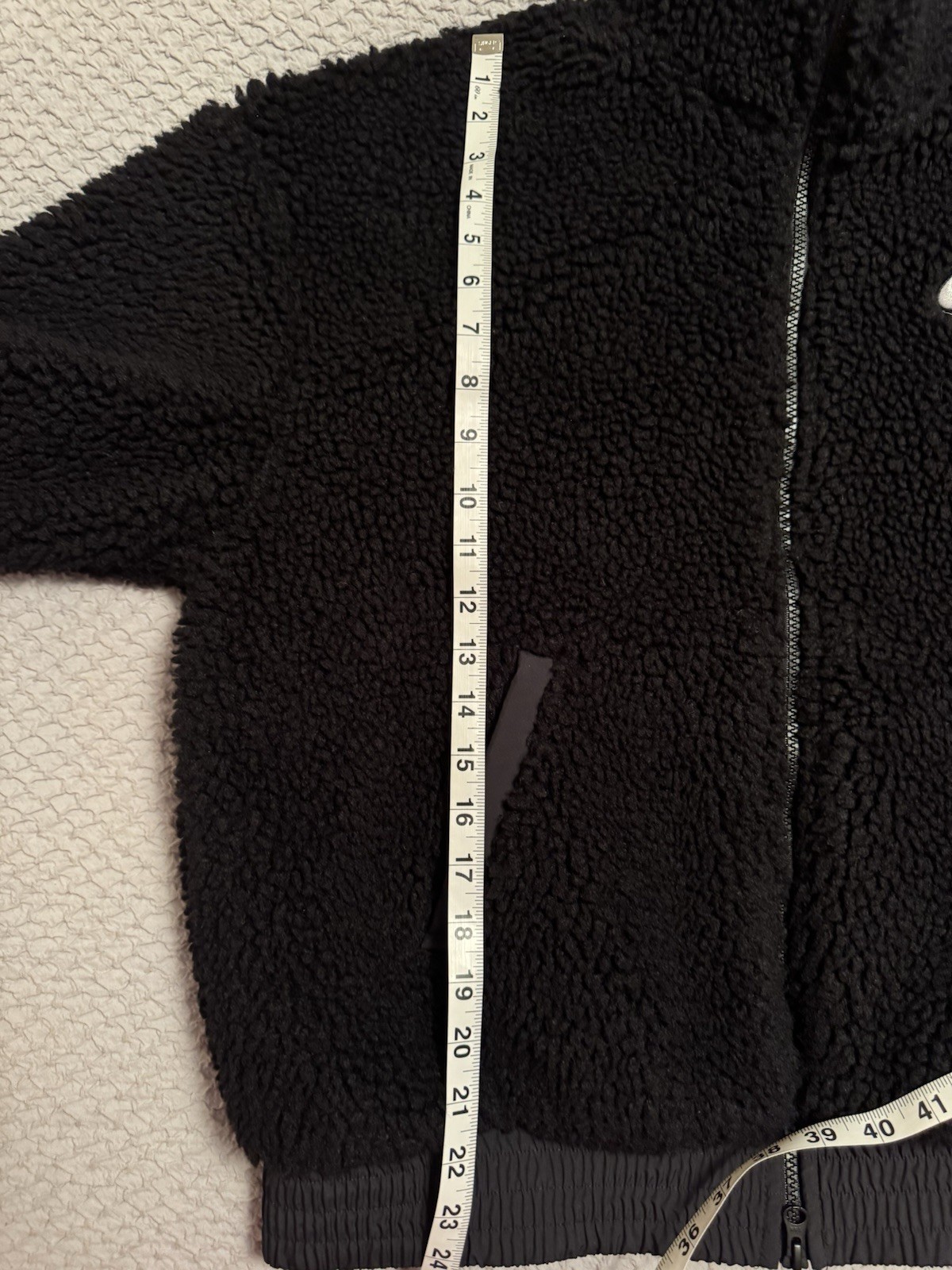 Nike Women's M Swoosh Sherpa Sportswear Jacket Zip Black DR5628-010 thumbnail 12