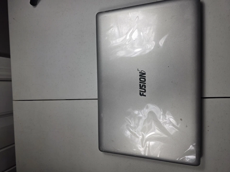 Fusion5 Lapbook T90B+ Pro 14.1" Laptop Intel 64GB Parts Only No Charger - Image 2 of 3