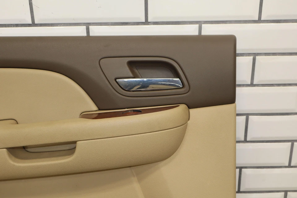 Левая задняя внутренняя дверная панель для Chevy Suburban 2010-2014 годов выпуска (кашемир 336) - Изображение 2 из 4