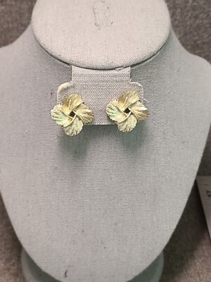 Vintage Lisner Brushed Gold Tone 4 Leaf / Flower Clip Earrings