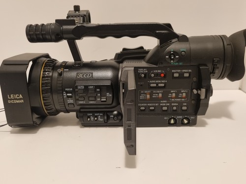 Panasonic 3CCD Leica Dicomar Professional Digital Video Camcorder / Recorder - Picture 3 of 12