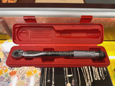 CLÉ EN T TEMPÊTE (3T317) 3/8" RÉGLABLE CLIC TOURQUE WRNCH 20-200 IN-LB AVEC ÉTUI