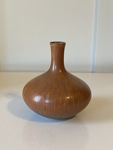 Lovely Brown Ceramic Vase - Carl-Harry Stålhane - Rörstrand - Mid 20th Century at | carl lovely