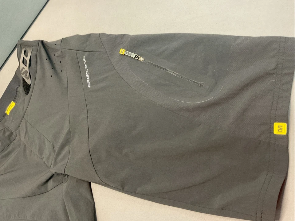 Pantalones cortos de ciclismo de trail Mavic Altium ERGORIDE negros grandes para hombre Foto 2 de 4