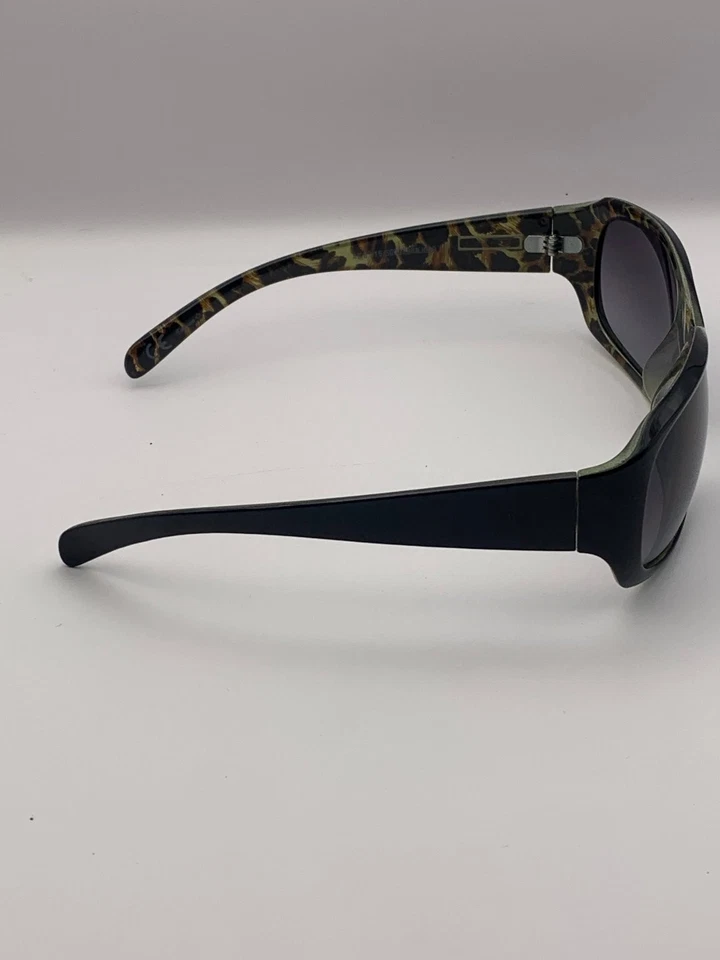 Nine West女式太阳镜黑色镜框豹纹寺庙58毫米 — 第 3/4 张图片