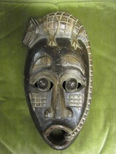 Ancien masque lézard en bois sculpté Bali