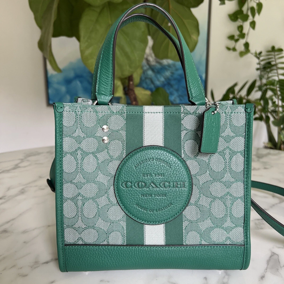 新品♪COACH】3月新作 Dempsey なだれこむ Tote ／C8201