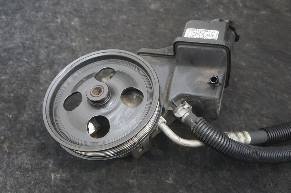 Conjunto de polea de bomba de dirección asistida OEM 20953568 Chevrolet Silverado 3500 11-15 Foto 4 de 4