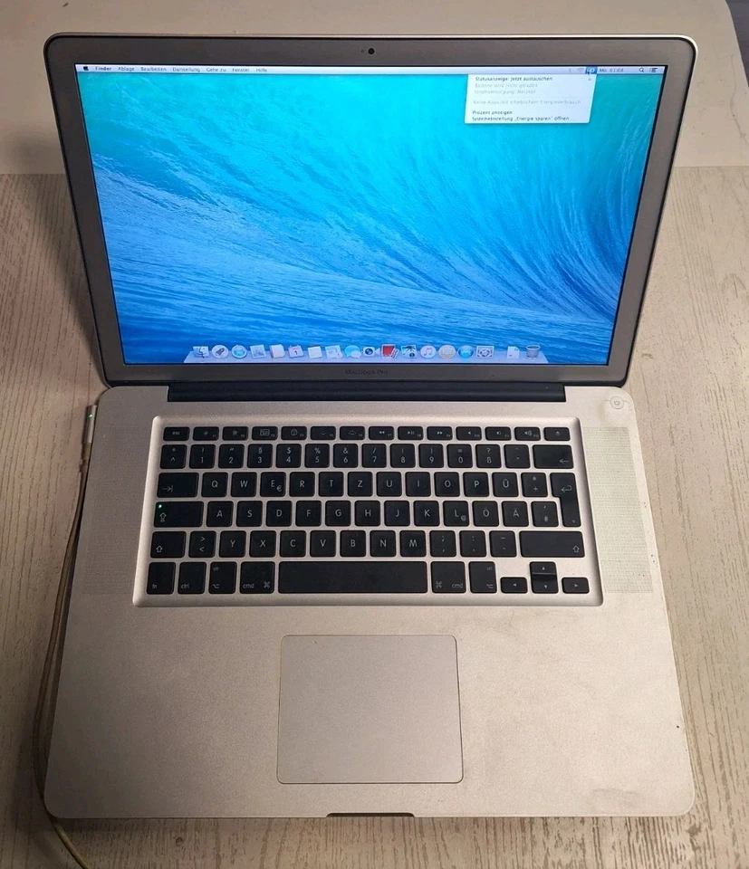 Apple MacBook Pro (17 Zoll, Mitte 2010) - 2,66 GHz Intel i7, 8GB RAM - Defekt - Bild 4 von 4