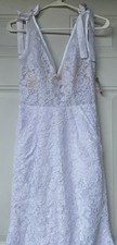 White Lace Sleeveless V Neck Mermaid  Trumpet Sheath Full-Length Wedding Dress