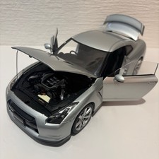 AUTOart 1 18 Nissan GT R R35 Gray Excellent Condition Precision Model Autoart
