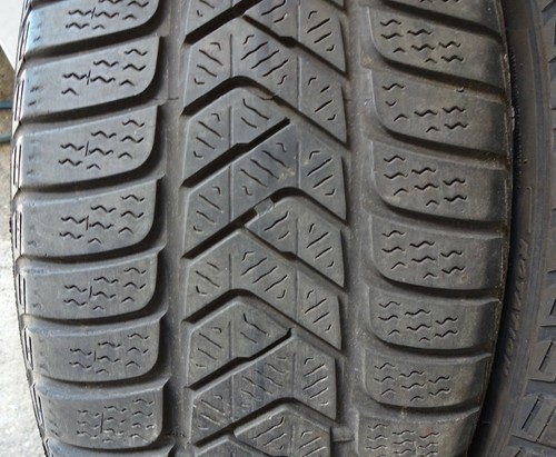 4 Winterreifen Pirelli SottoZero 3 Winter 225/40 R18 92H M+S RA3801 - Bild 2 von 3