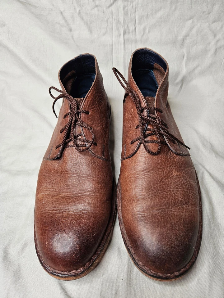 Botas masculinas Cole Haan Chukka deserto tamanho 9.5 marrom couro desgastado biqueira redonda - Imagem 3 de 4