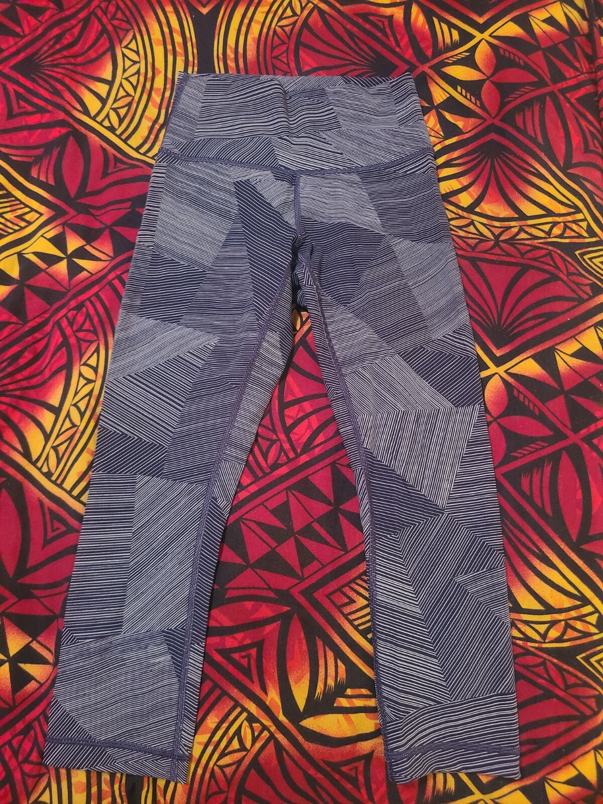 Lululemon Wunder Under Hi-Rise Crop Yoga Pants Size 4 Luxtreme-image