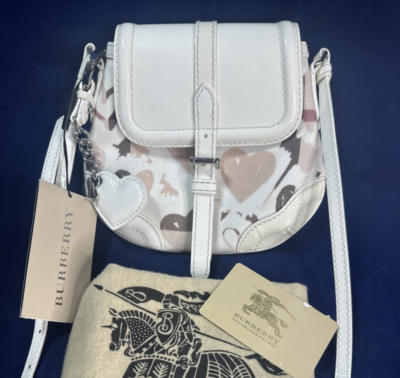 BURBERRY ボディバッグ ホワイト BURBERRY Patent Leather White Heart Supernova Check XS Aspley