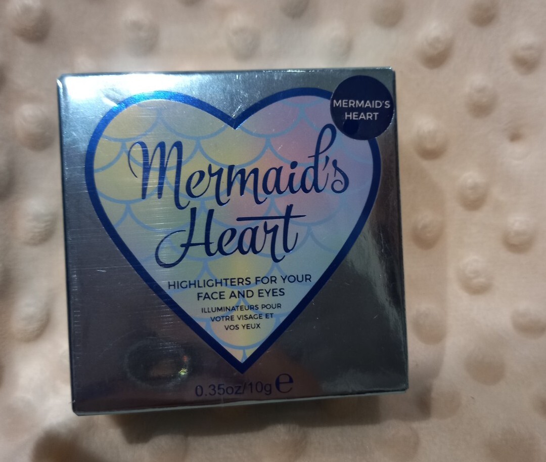 Authentic Revolution Mermaids Heart Highlighter for your Face & Eyes 10g