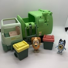 Bluey Garbage Truck - 2.5" Bluey and Bin Man Figures with Playset.