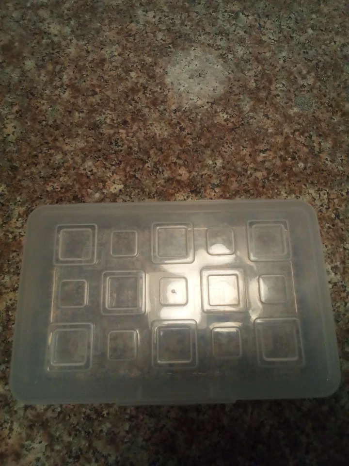 CAJA DE ALMACENAMIENTO STERLITE. Foto 2 de 2