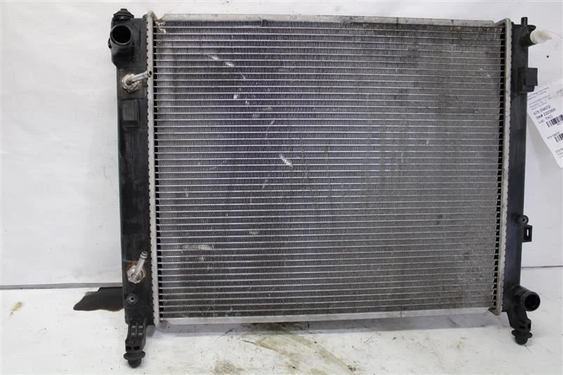 RADIATOR Nissan Versa 13 14 15 16 17 18 19 AT 1148724 Foto 2 de 4