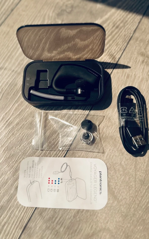 Poly - Voyager Legend Wireless + Charge Case Noise Cancelling Bluetooth Headst - Image 2 of 4