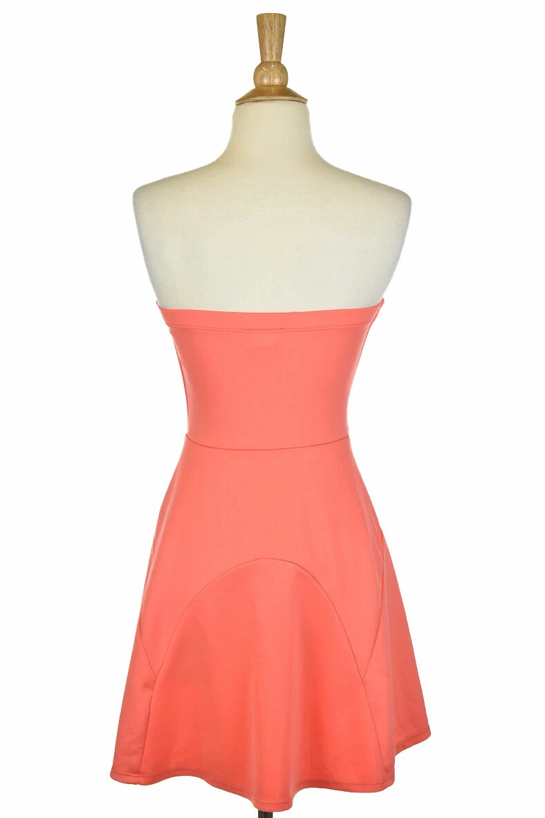Wet clearance seal dresses