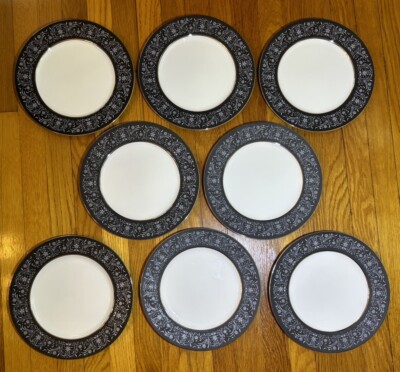 8 Dinner Plates Fukagawa Arita Pattern 4605 Black Charcoal Band Gray Flowers