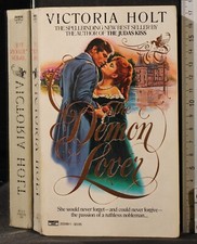 THE DEMON LOVER. VICTORIA HOLT. FAWCETT CREST.