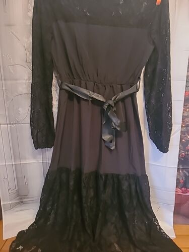 Kleid Größe S oder XL 👗 Neu ohne Etikett schwarz langarm Spitze und Polyester