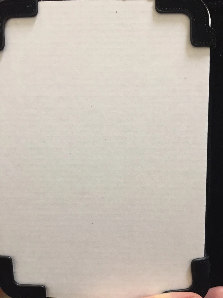 Funda y soporte de cuero Belkin para tablet Amazon Kindle Foto 3 de 4