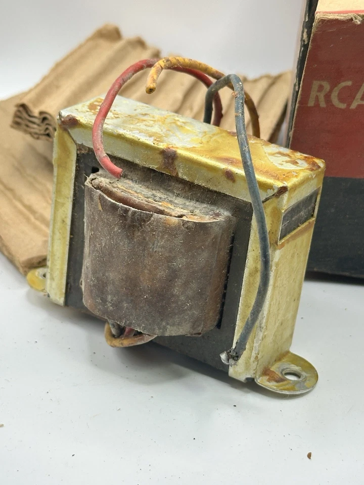 Transformador de oscilación vertical NOS RCA 104877 para TV de tubo vintage Foto 4 de 4