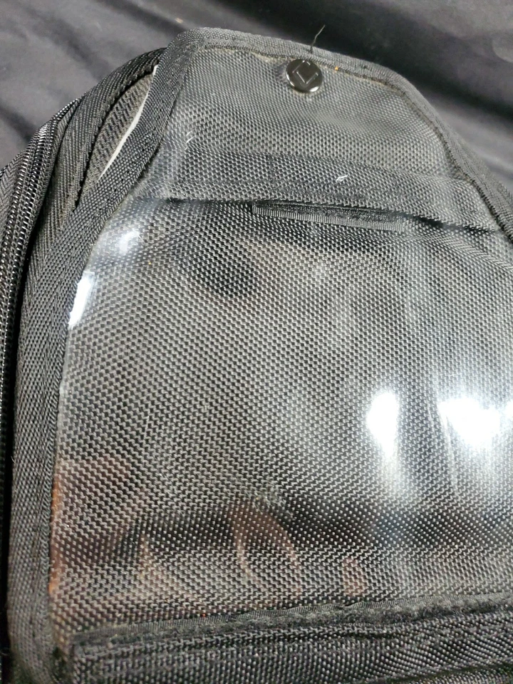 Bolsa de tanque magnética para motocicleta Cortech Super 2.0 12 litros asa de transporte Foto 4 de 4