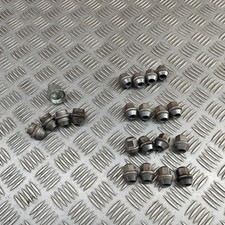 Ford Puma J2K, CF7 Radmutternsatz mit Sicherungsmuttern 77FB-1711-AC 31865433