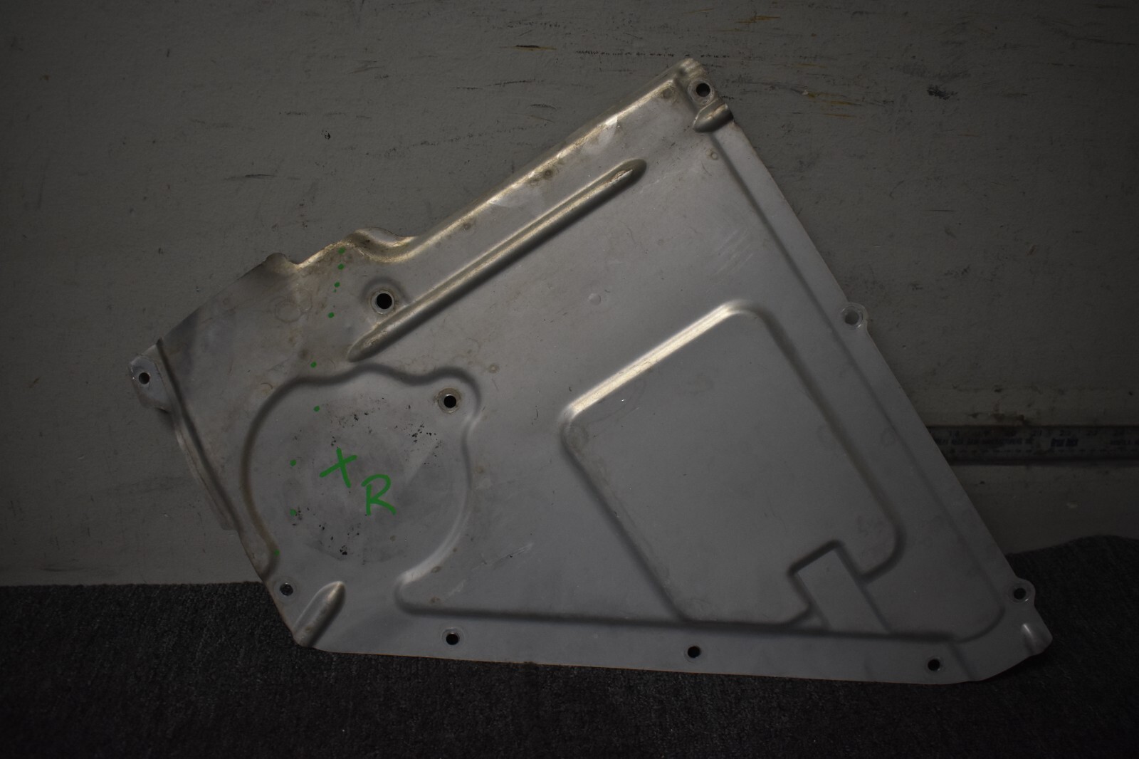 AUDI R8 UNDERBODY TRIM PLATE FACTORY OEM