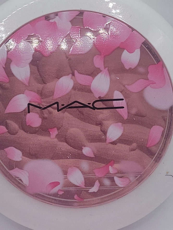 MAC Fleur Real High-Light Powder New in Box Free Ship - Image 3 of 4