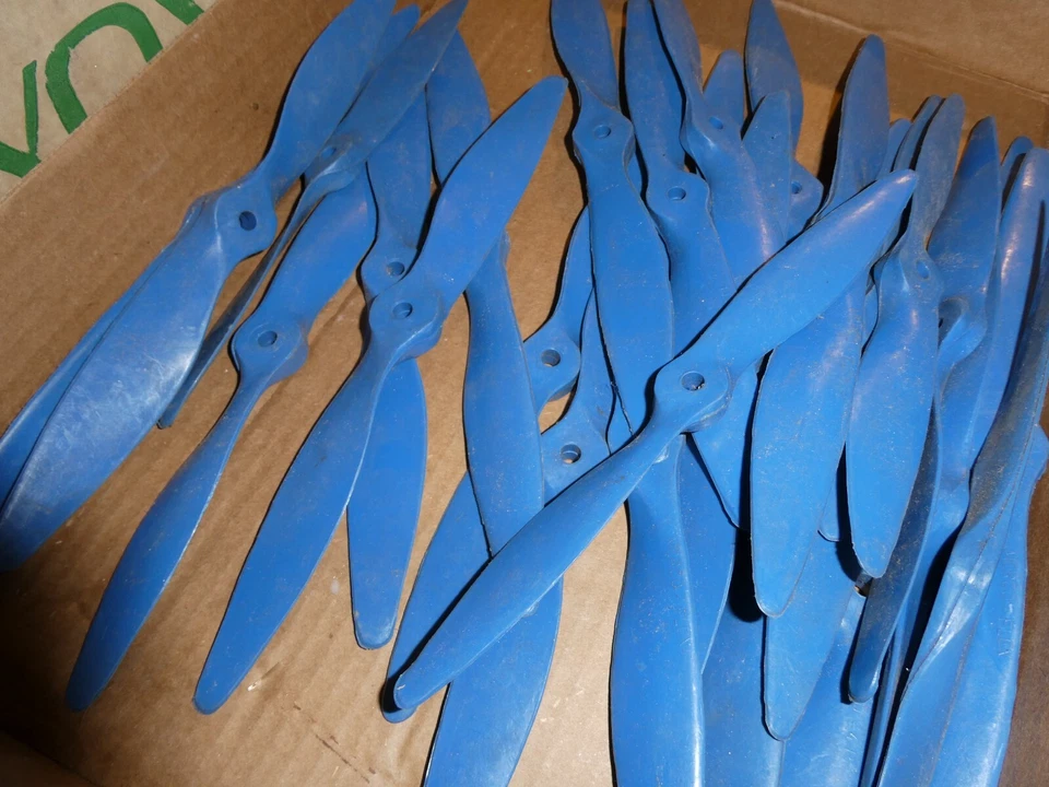 BIG Lot of 28 RC Airplane Props Nylon Propellers Merco Flex Blue NOS - Image 2 of 2