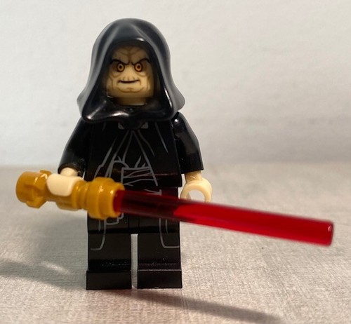 LEGO SW E3 Emperor Palpatine Minifigure (sw0634) +Lightsaber Excellent Condition - Picture 2 of 3