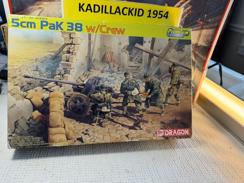 DRAGON 6118 1/35 German 5cm PAK 38 w/Fallschirmjäger Assembly Model Kit