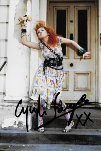 Cyndi Lauper Singer podpisany 7,5 x 5 Zdjęcie 2 *Z COA* - Zdjęcie 1 z 1