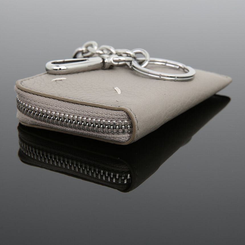 小物 MAISON MARGIELA ZIP WALLET Maison Margiela - Zip Around Wallet | HBX - Globally Curated
