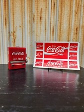 Distributeur de feuilles et cure-dents autocollant international Coca-Cola vintage années 90 