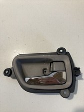 Porte avant et accessoires Mitsubishi GRANDIS
