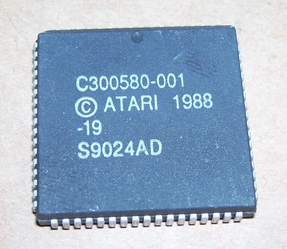 NEW Atari TT 030 computer motherboard Funnel IC PLCC chip C300580-001 - Image 2 of 2