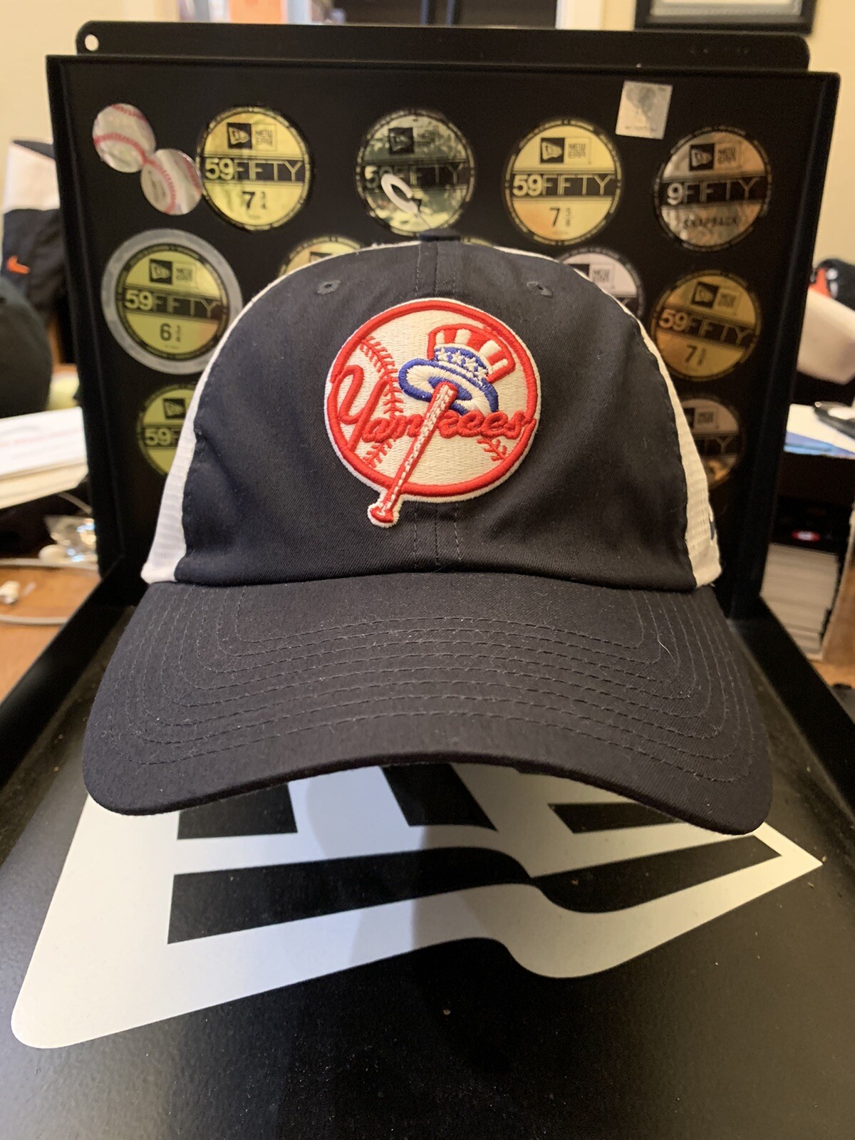 New York Yankees Nike Dri-Fit MLB Heritage 86 Navy & White Mesh  Adjustable Hat