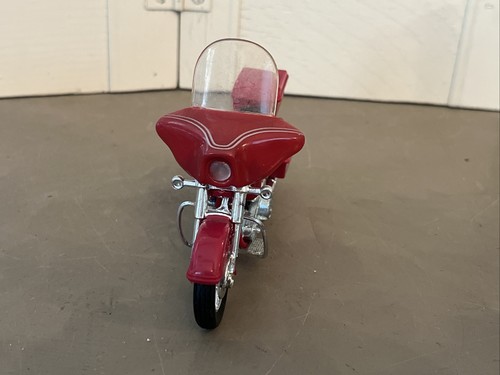 Vintage Matchbox Red Harley-Davidson 4.5" Toy Motorcycle - Picture 2 of 5