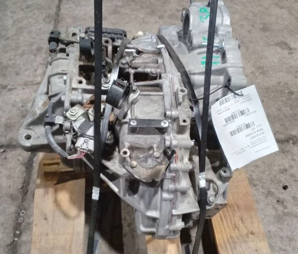 2011-2016 Toyota Sienna Automatic Transmission FWD 6 Cylinder - Image 3 of 3