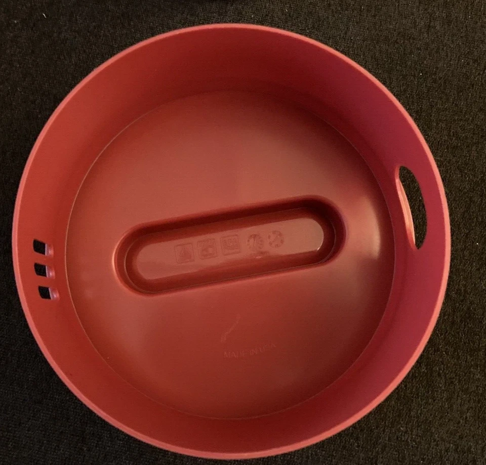 Rubbermaid Plastic Pitcher 1 Gallon Frosted w/Red Lid USA - VINTAGE - Image 4 of 4